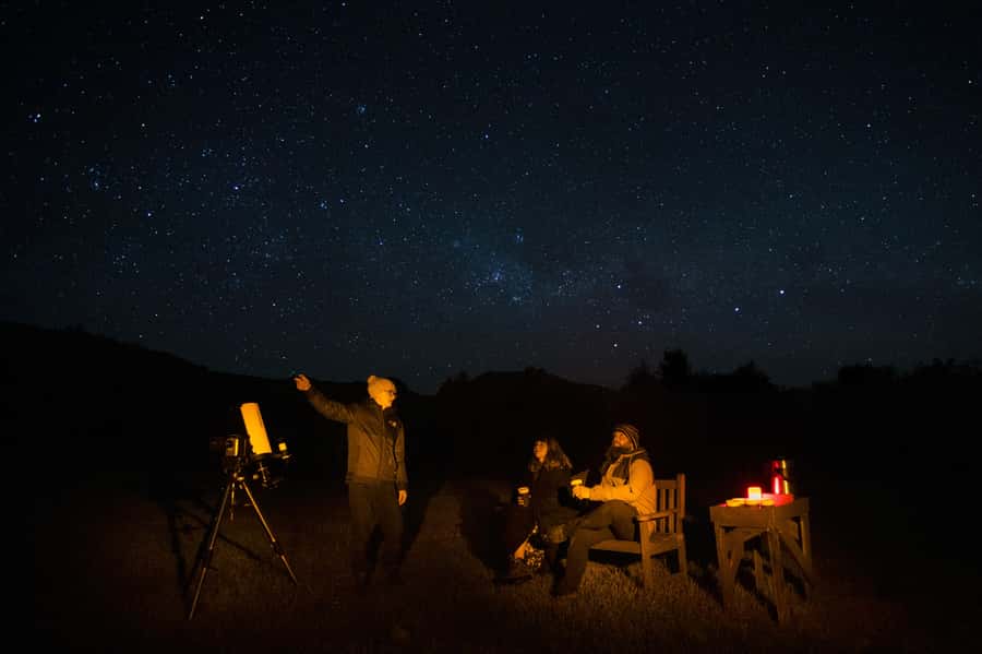 Akaroa: Stargazing Tour with 2 Telescopes & Souvenir Photos - Meeting point and logistics for an easy start
