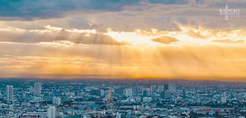 Bangkok: Baiyoke Sky Hotel Observatory Entry Ticket & Drink - 83rd-Floor Roof Top Bar: included drink with a real break