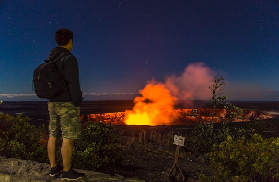 Big Island, Hawaii: Volcano and Stargazing Tour with Dinner - Dinner at Lava Rock Café, then the night session for lava glow and stars