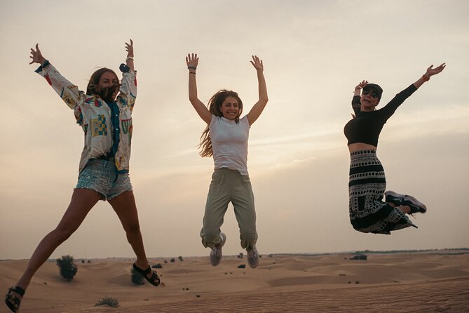 Dubai: Al Marmoom Oasis Vintage Safari: Camels, Stargazing & Meal - Timing, Group Size, and How the Day Feels in Real Life