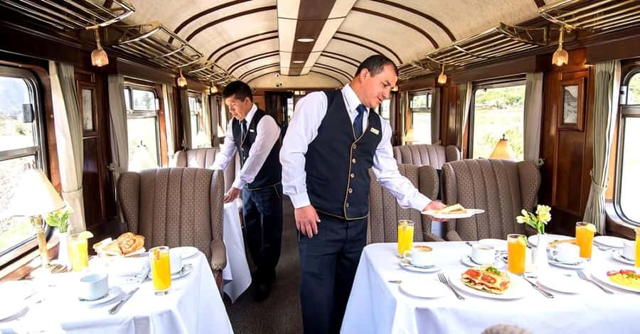 Excursion Cusco - Puno - Titicaca Observatory Train - Abra La Raya at 4,300 Meters: The Highest Stop on the Route