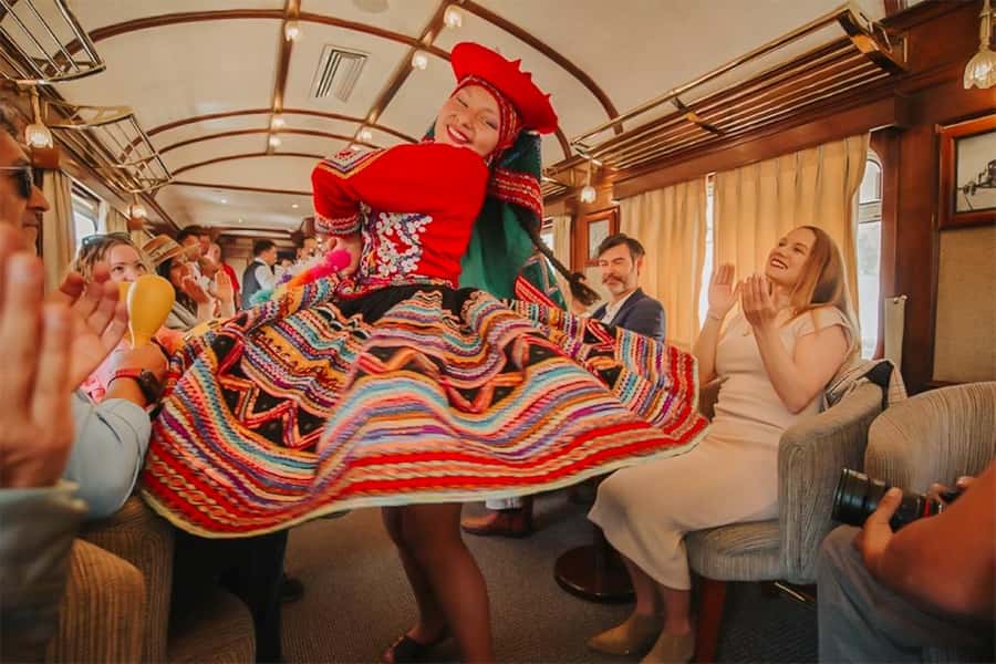 Excursion Cusco - Puno - Titicaca Observatory Train - Meals, Pisco Sour, and Afternoon Tea: Food That Turns Sitting Into a Treat