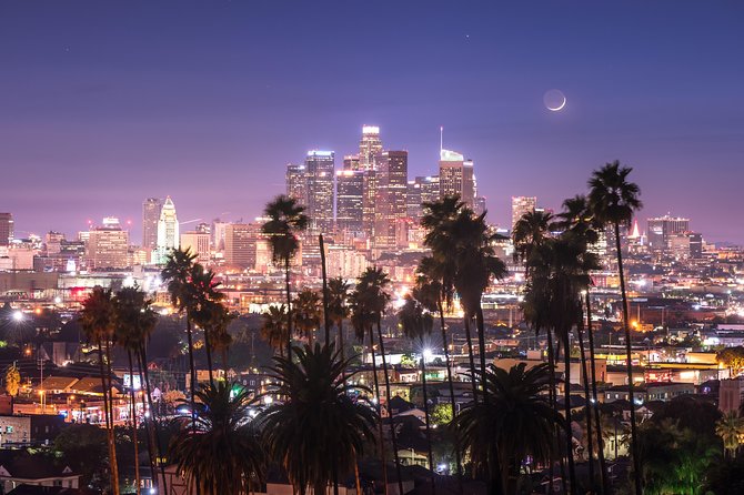 Hollywood Night Tour with Griffith Observatory - Guides and Commentary: Storytelling Can Be the Difference