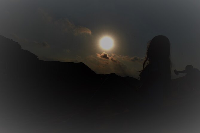 Hurghada Desert Sunset & Stargazing Tour with Dinner by Jeep - Stop-by-stop: the Bedouin camp moments that set the tone