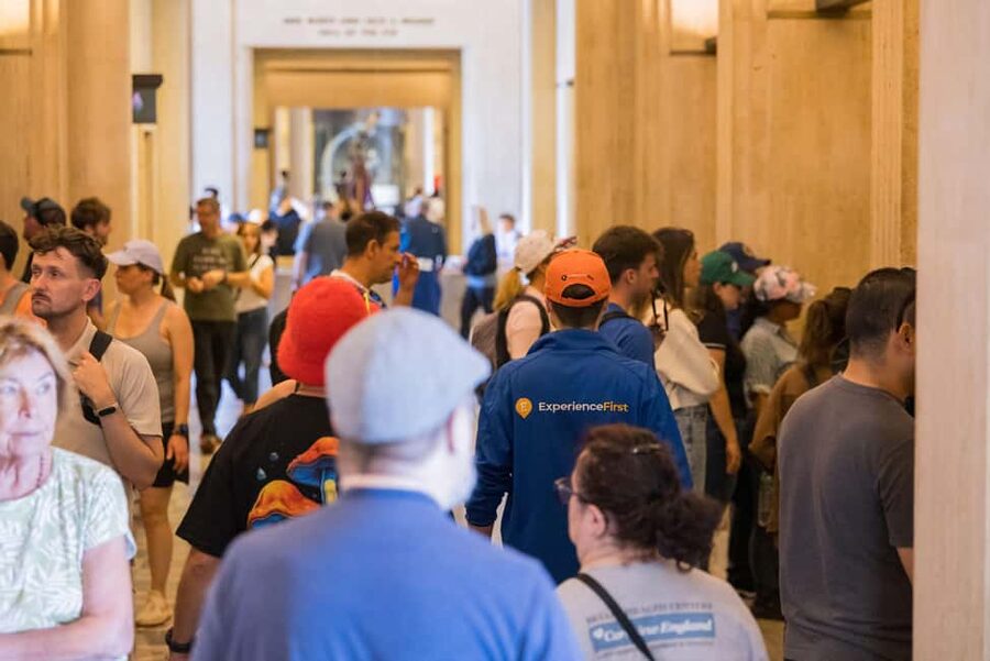 LA: Griffith Observatory Insider Tour - History, Architecture, and LA Movie Trivia in One Pass