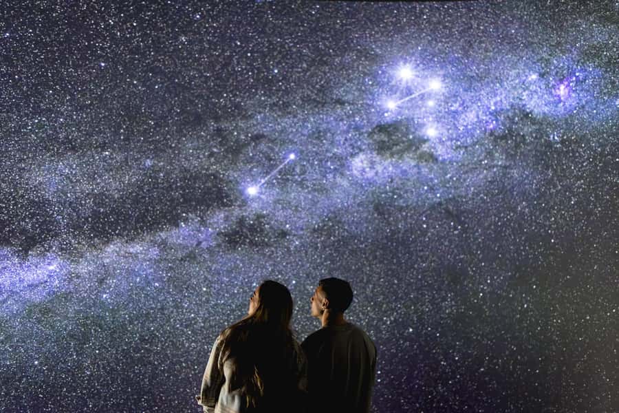 Lake Tekapo: Indoor Māori Cultural Astronomy Experience - Who this indoor stargazing experience suits best