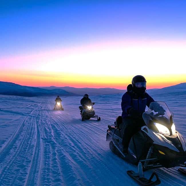 Levi: Twilight Snowmobile Safari & Stargazing Experience - Why Twilight Changes the Whole Snowmobile Feeling