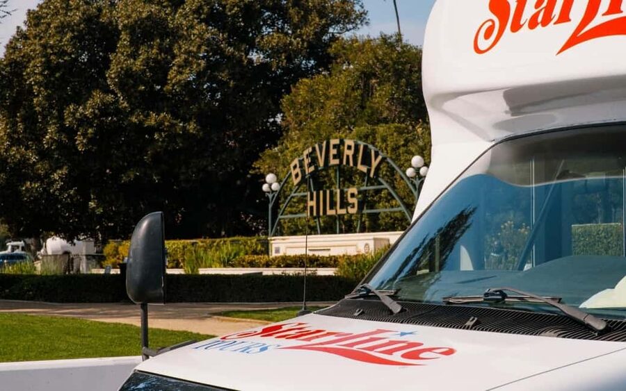 Los Angeles Half-Day City & Beach Tour with Hotel Pickup - Griffith Observatory: the best Hollywood Sign angles, plus a Monday workaround
