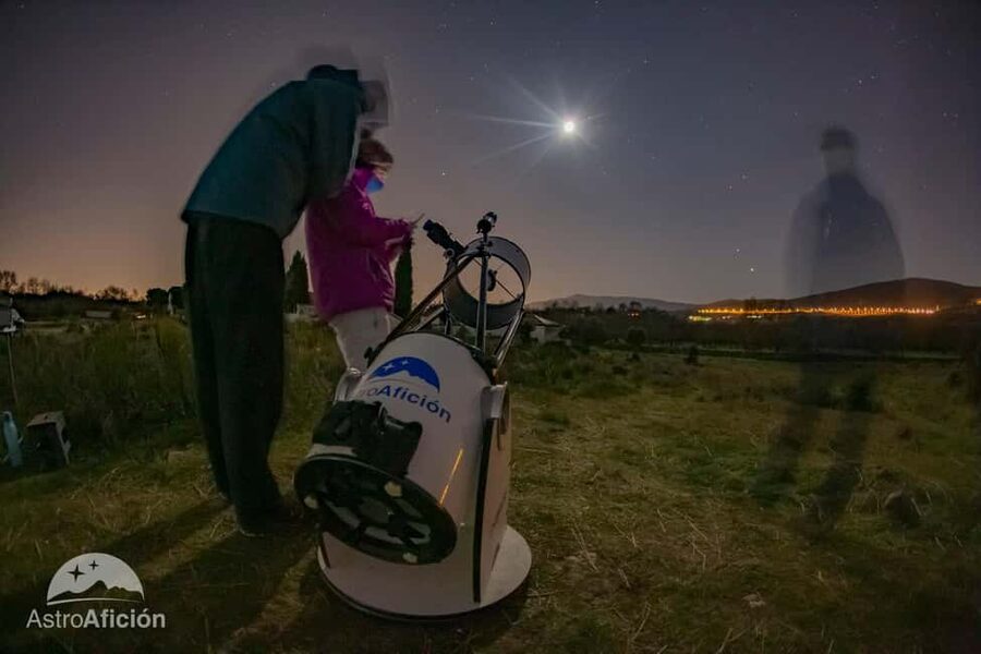 Madrid: Night sky observation with an expert astronomer - Getting Oriented: North Star, Zodiac, and Planets vs Stars