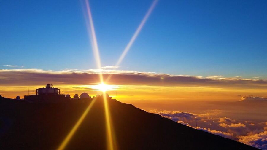 Maui: Haleakala Sunset and Stargazing Tour with Dinner - The Guide Experience: Hawaiian Context Plus Geology and Ecology