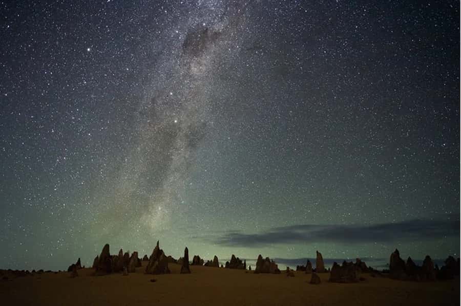 Perth: Pinnacles Desert Sunset & Stargazing with Dinner - Cervantes dinner: the Aussie pub reset you’ll appreciate