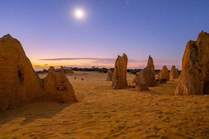 Pinnacles Sunset Stargazing Dinner Experience Small Group Tour - Why dusk at the Pinnacles is the real star of the show