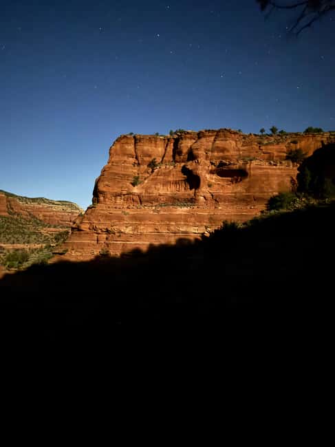 Sedona Night Hike and Stargazing Tour - What you’ll carry, and what you should wear for a 3-hour hike