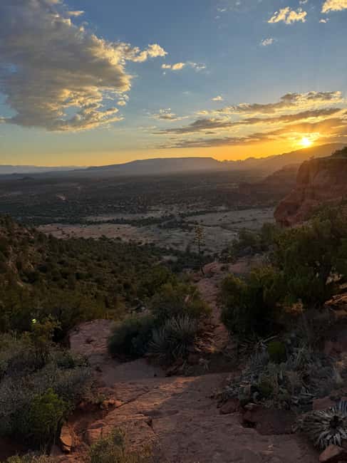 Sedona Night Hike and Stargazing Tour - Whole Foods pickup, van ride, and the 4-hour flow that matters