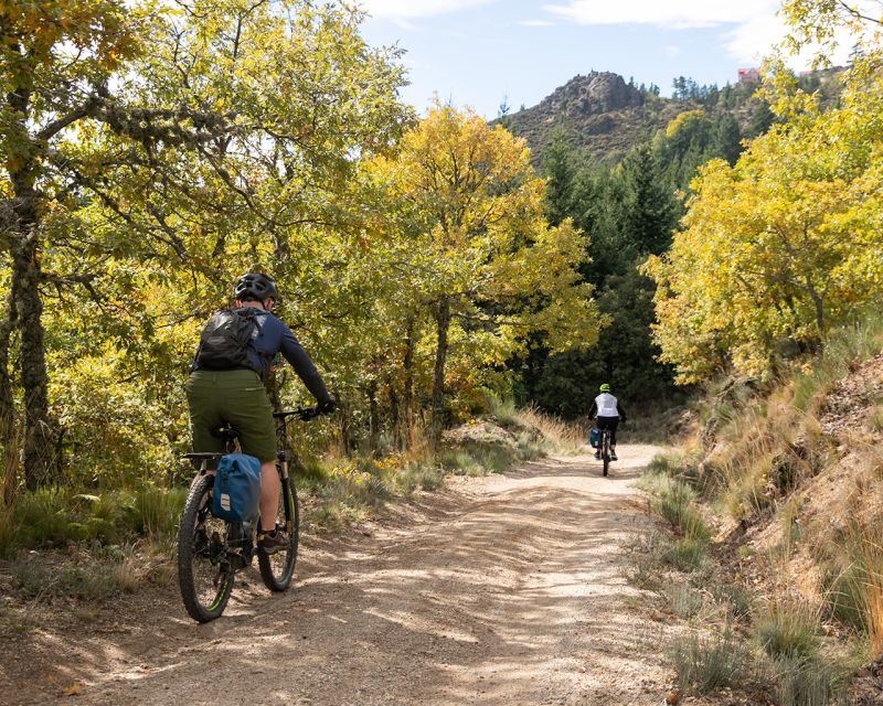 Serra da Estrela: Private E-Bike Tour with Observatory - Manteigas panoramas and typical houses among the forests