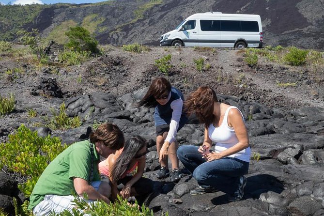 Small Group Big Island Twilight Volcano and Stargazing Tour - Stop 5: Nahuku Thurston Lava Tube, a 600-foot walk inside geology