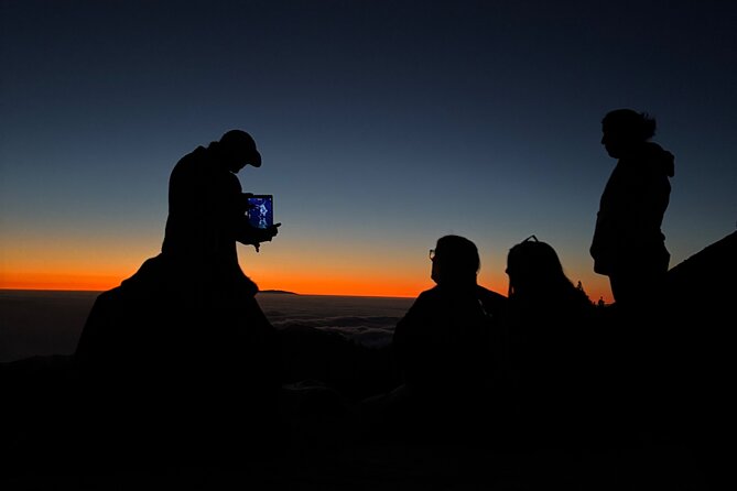 Small Group Teide Stargazing Tour with Picnic at Sunset - From 3 pm to stars: how the timing really works