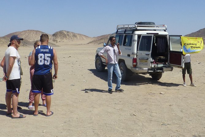 Stargazing Excursion In Hurghada with Jeep 4WD and BBQ - Jeep 4WD Pickup and the Drive Into the Desert Night