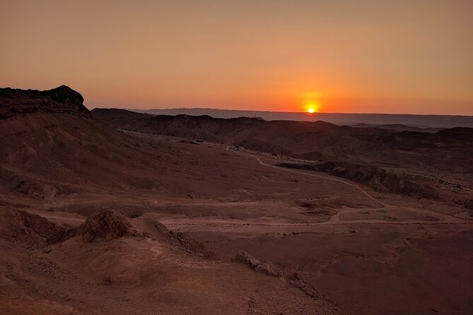 Sunset time Ramon Crater Jeep tour, bonfire and stargazing - Stop 3: Campfire, tea and coffee, then stargazing with binoculars