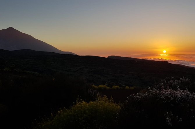 Teide by Night: Sunset & Stargazing with Telescopes Experience - Guides make the difference: the personalities you may meet
