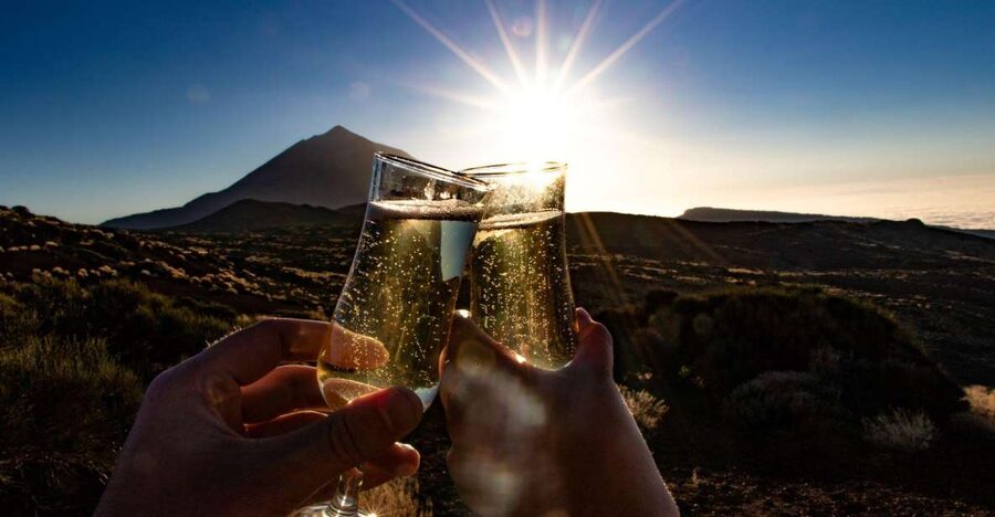 Teide: Guided Sunset & Stargazing Tour by Night with Dinner - Entering Teide National Park: Photo Stops and Real Time to Look