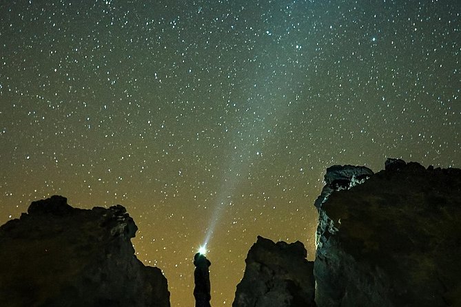 Teide National Park Sunset & Stargazing with Dinner (Star Safari) - Dinner, drinks, and free photos: the included extras that matter