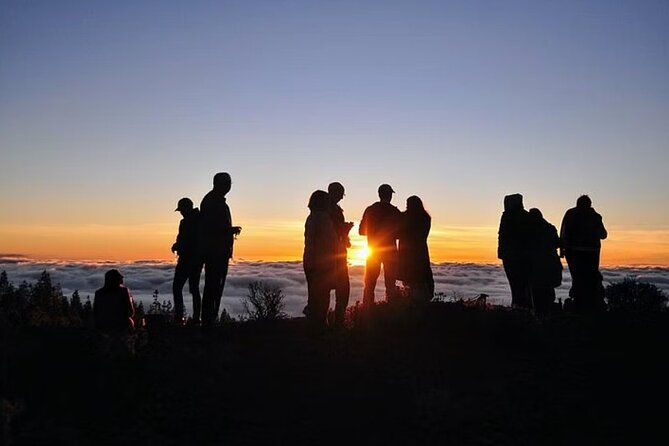 TEIDE NIGHT, Stargazing Bus Tour, Meal & Drinks included! - Sunset above the sea of clouds: the moment that sets expectations
