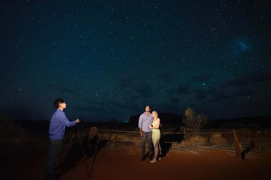 Uluru: National Park Astronomy Tour with Telescope and Photo - The “in-between” stargazing: binoculars, lasers, and learning to spot things